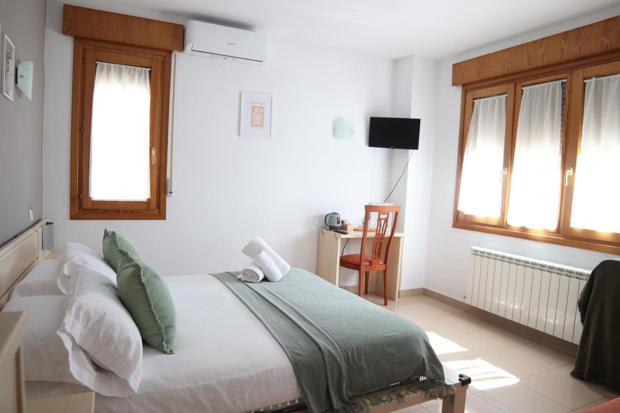 Hostal-Casa Rural Rosa-Nonna Siguenza Rum bild